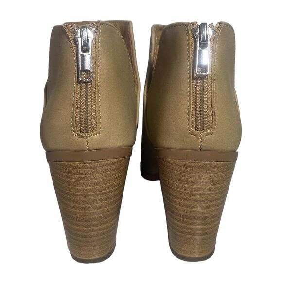 SODA Women's Chunky Heel Tan Beige Ankle Boots Booties Size 6.5 Pointed Toe Zip - Picture 6 of 13